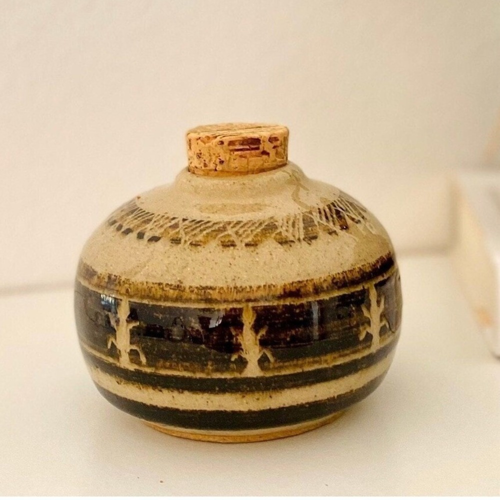 Handcrafted Studio Art Pottery Vase Candle Holder Signed Folk Art 3" x‎ 4"